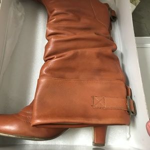 Steve Madden Cognac Boots size 8 good condition